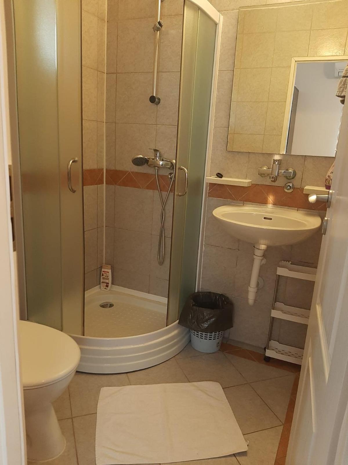 Rooms Lutra Bilje Eksteriør bilde
