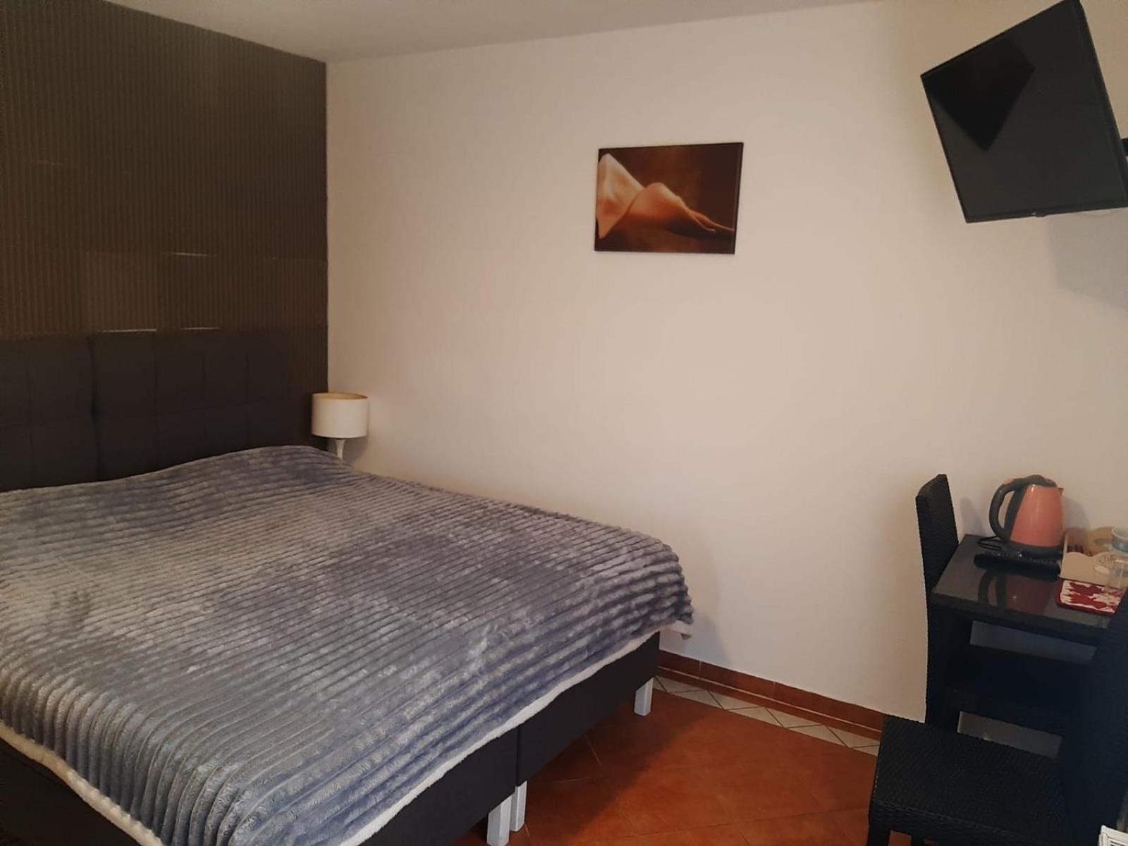 Rooms Lutra Bilje Eksteriør bilde